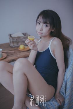 美女偷窥